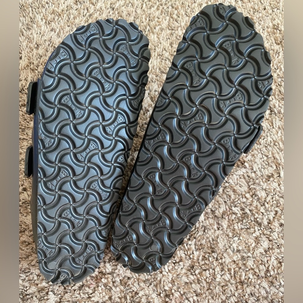 Brand New Birkenstock Arizona Essentials
EVA sandal - Picture 7 of 7